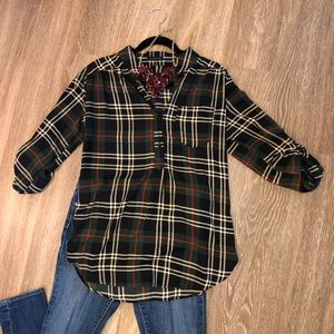 Lightweight Plaid Top